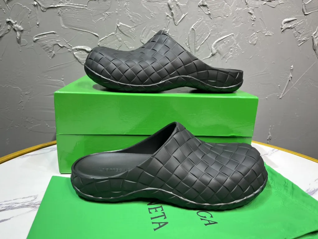 Bottega Veneta Shoe 